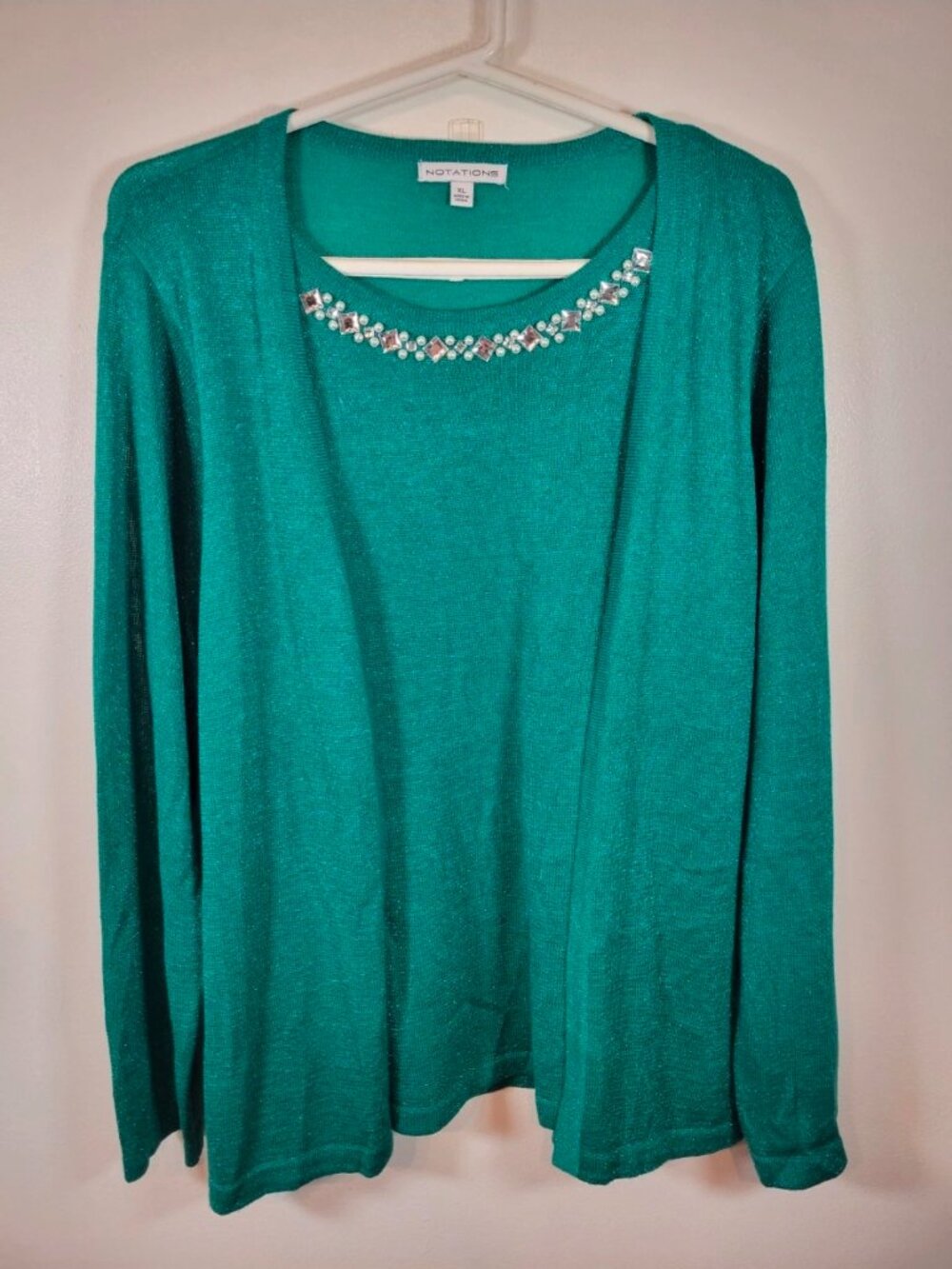 Notations elegant shirt.